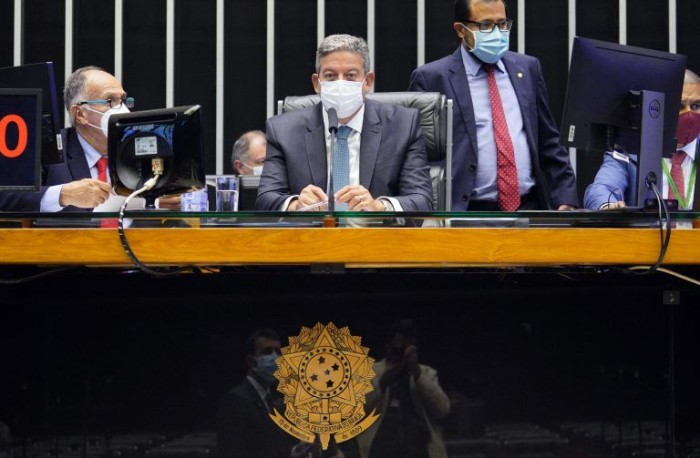 Deputado Arthur Lira preside a sessão - (Foto: Pablo Valadares/Câmara dos Deputados)