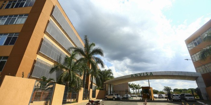 Covid-19: Anvisa recebe solicitação de uso de medicamento da Pfizer