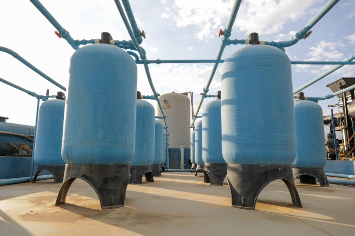 Saiba como é o processo de tratamento do chorume no DF