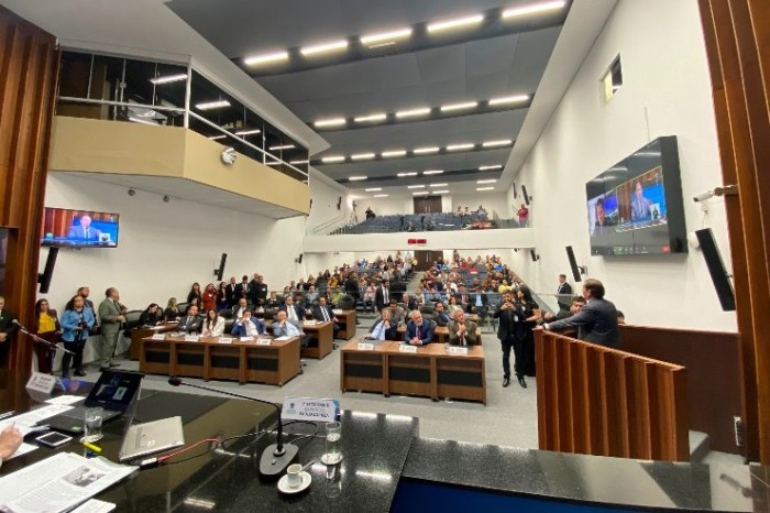 Deputados devem votar quatro projetos na sessão desta quarta-feira