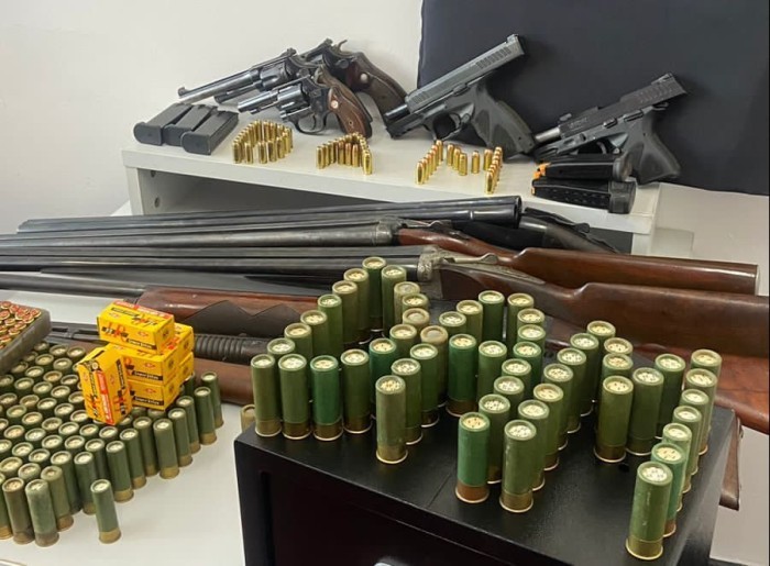 Polícia Civil apreende 11 armas de fogo de autor de ameaça contra sua ex-namorada em Corumbá