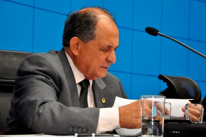 Zé Teixeira reivindica recursos para educação e produção rural 