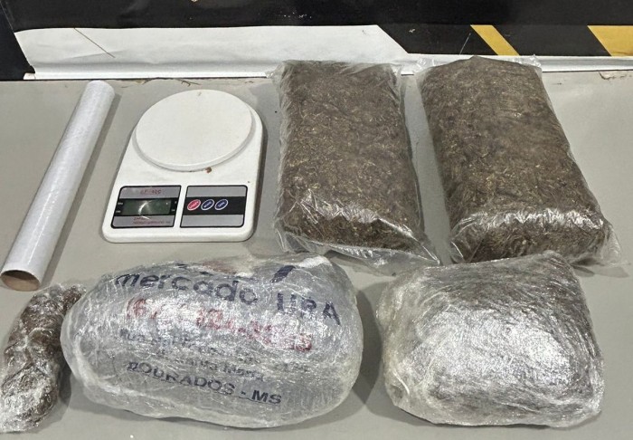 Polícia Civil prende em flagrante casal que realizava “delivery” de pacotes de maconha em Dourados