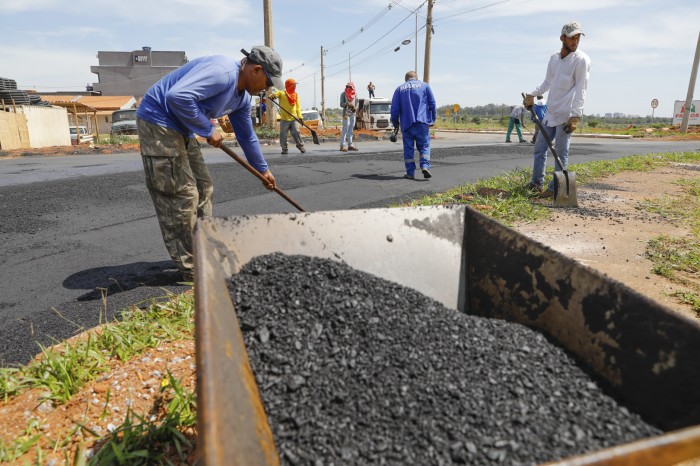 Governo investe R$ 1,1 milhão em nova pavimentação da N3 do Riacho Fundo II