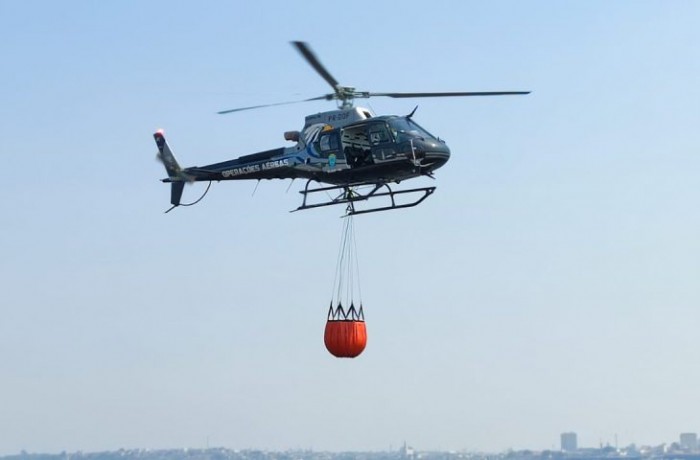 Helicóptero do Governo de MS atua no combate aos incêndios florestais no Amazonas