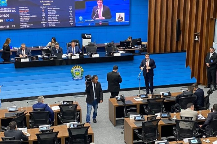 Ordem do Dia: Aprovada robótica como conteúdo transversal nas escolas