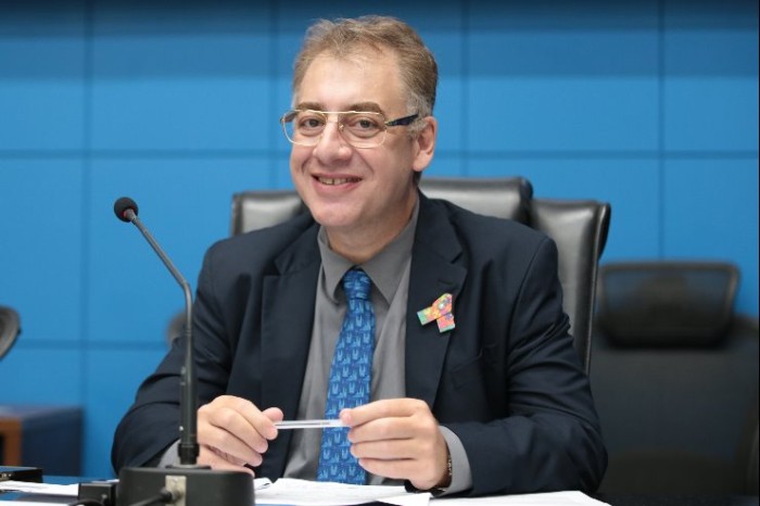 PL de Neno que proíbe cobrança automática de serviço após período gratuito é aprovado