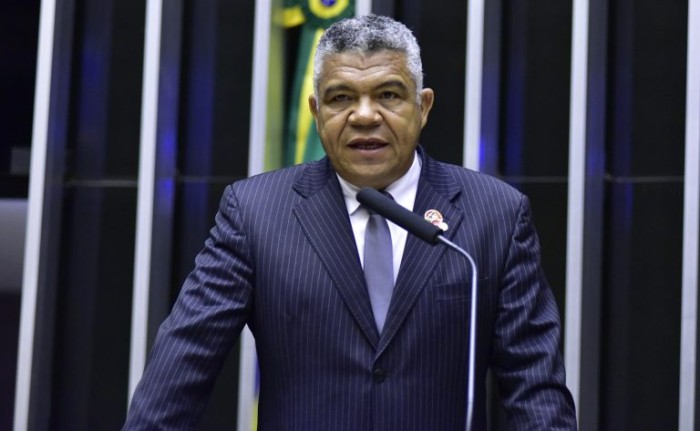 Projeto autoriza governo a usar o fundo de telecomunicações para levar internet a indígenas e quilombolas