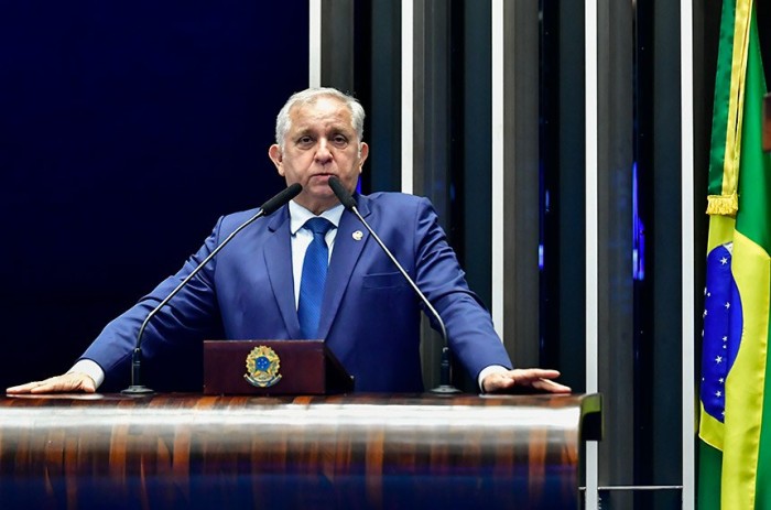 Izalci defende ensino técnico e alerta para os impactos da reforma tributária