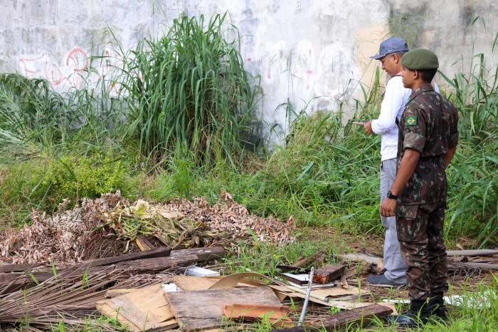 Mutirão contou com participação dos soldados do 22º Batalhão de Infantaria do Exército - Fotógrafo:Luciana Pires/Secom Palmas