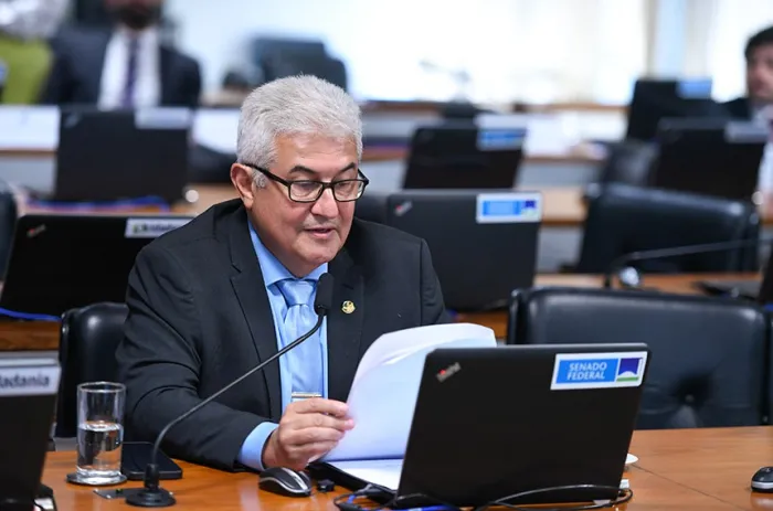 Para o relator, Astronauta Marcos Pontes, regulamentação vai beneficiar o setor, que está em 'franca expansão' - Foto: Edilson Rodrigues/Agência Senado