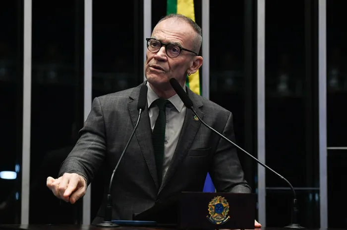 Relator, Fabiano Contarato entende que proposta pode contribuir para o aprimoramento no combate aos incêndios florestais - Foto: Jefferson Rudy/Agência Senado