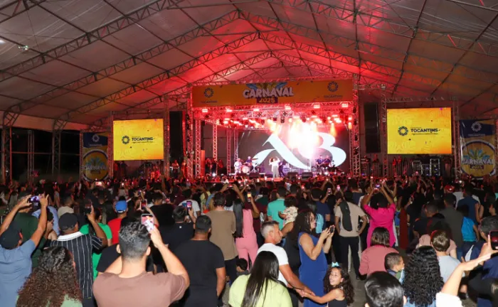 Shows gospel promovidos pelo Governo do Tocantins abrem o Carnaval de Palmas e levam multidão à Praça dos Girassóis