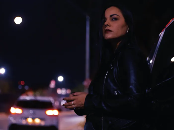 Compositora mineira cria projeto com 100 músicas em 100 dias