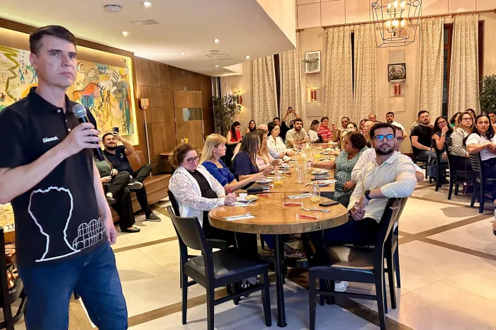 Agentes de viagem de Fortaleza recebem capacitação sobre atrativos do Paraná