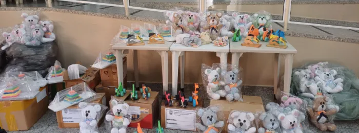 Presídio de Itajubá doa a crianças de Santa Rita do Sapucaí 280 brinquedos confeccionados por presos