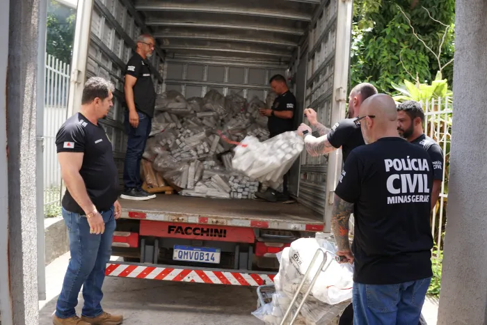 Polícia Civil de Minas realiza incineração de 2,3 toneladas de drogas em Divinópolis